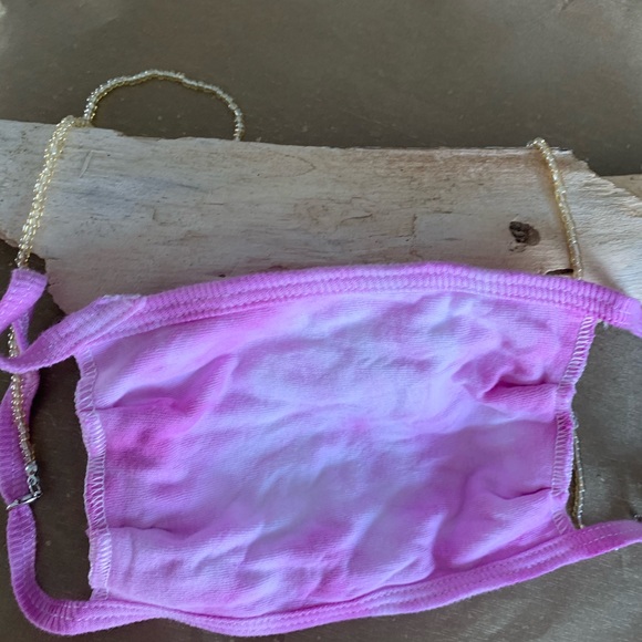 NWT pink tie dye cotton mask with gold bead chain - Picture 3 of 7